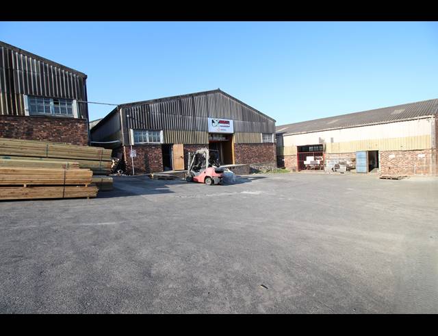 2,580M² WAREHOUSE FOR SALE IN BRAELYN